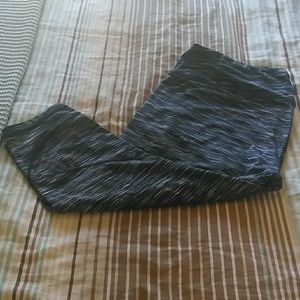 Tek Gear black/white workout capris 2X